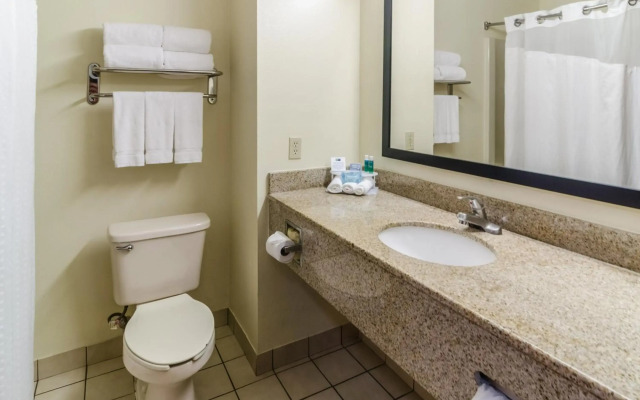Holiday Inn Express & Suites Vinita by IHG