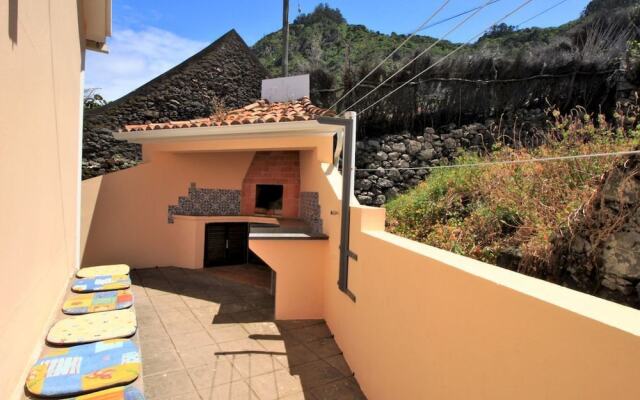 Porto Moniz Villa