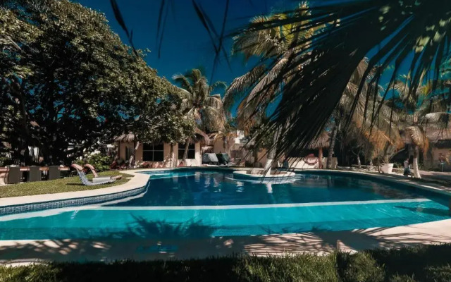 Hotel Paradise Suites