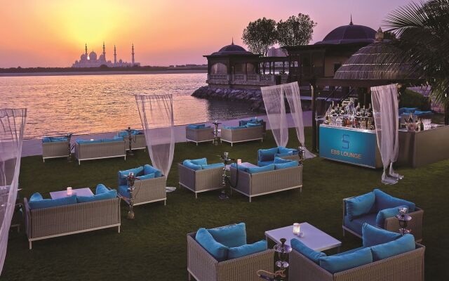 Shangri-La Hotel Apartments Qaryat Al Beri