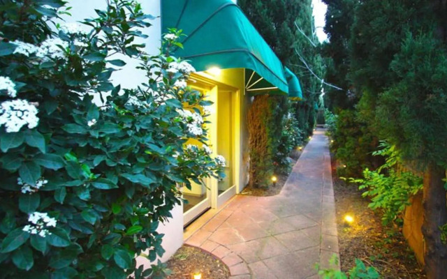 SoYa Apartment Hotel