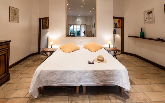 Le Prieuré Saint Martial