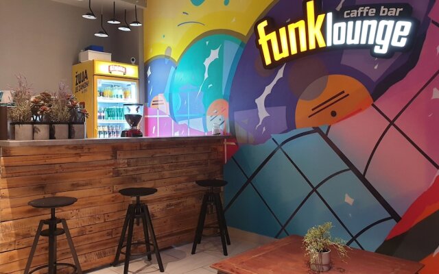 Funk Lounge Hostel