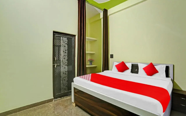 OYO Flagship 806679 Hotel A T S
