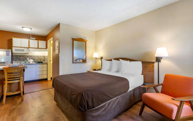 Suburban Studios Albuquerque Uptown