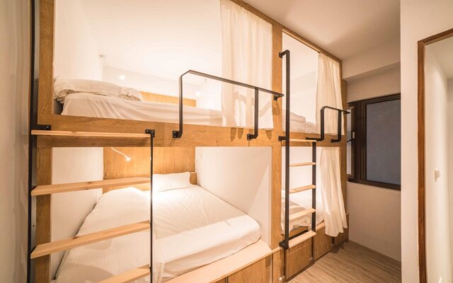 Phoenix Hostel