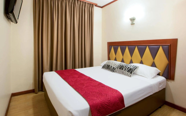 Hotel 81 Palace