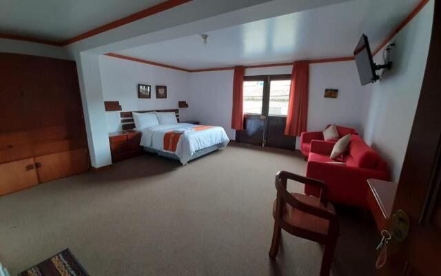Explorer Deluxe Hotel