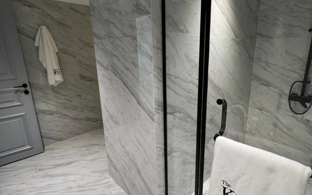 The Key - Luxury Apartment