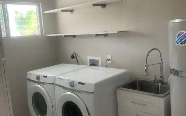 Sandy Toes Getaway in Kona