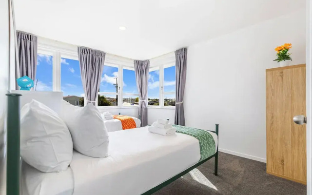 Freshly Renovated 3Br Ellerslie Home