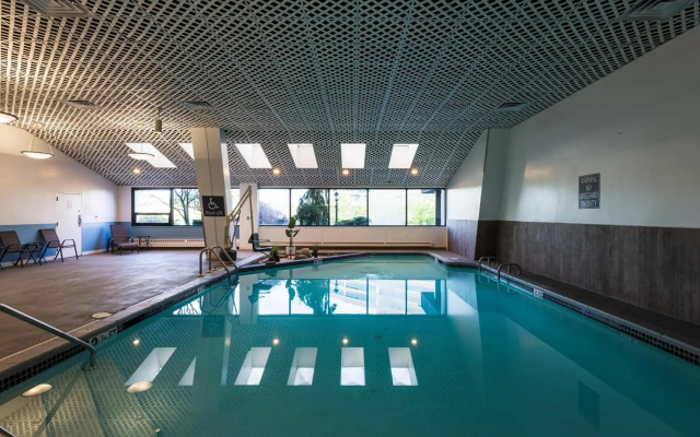 APA Hotel Woodbridge