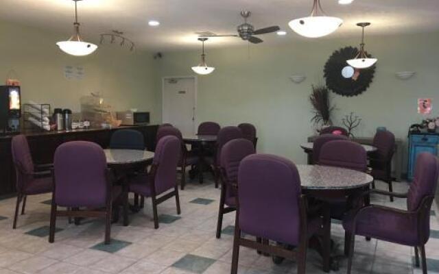 Houston Inn and Suites