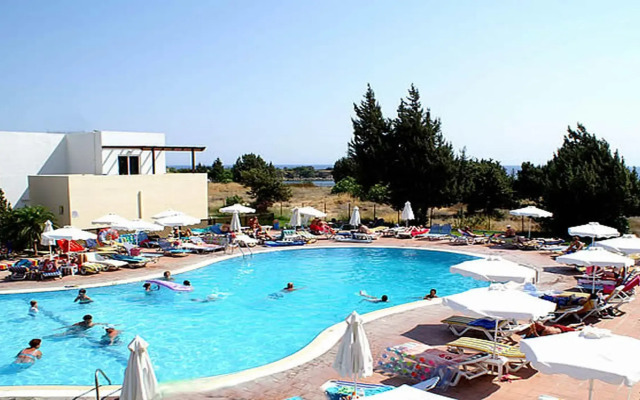 Matina Pefkos ApartHotel