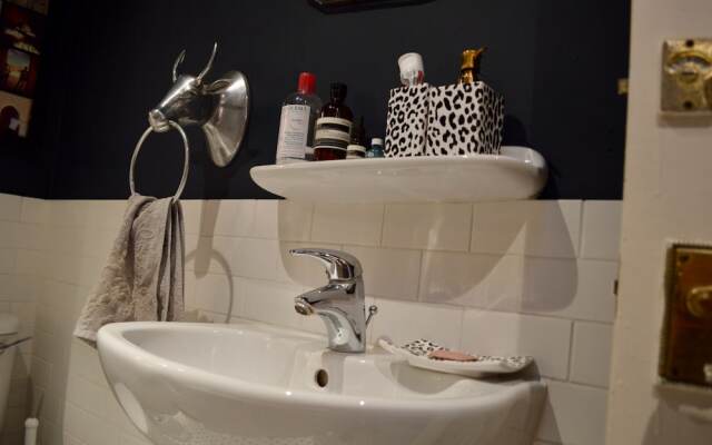 2 Bedroom Apartment In Belsize Park