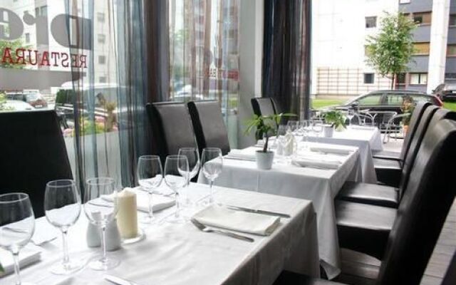 Stoltzen Hotel  Apartments