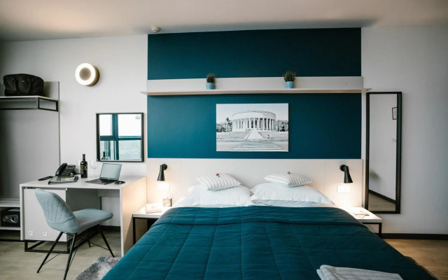 Hotel Blue