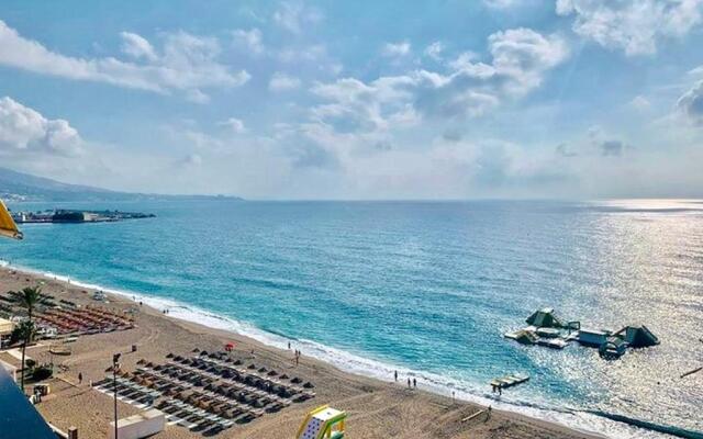 Fuengirola Promenade 3br Apartment by Rafleys