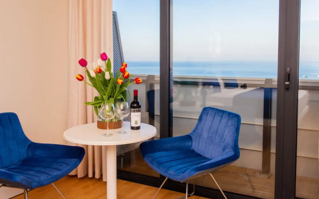 Sea View ORBI Residence