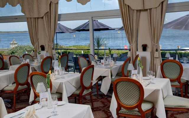 Best Western New Holmwood Hotel