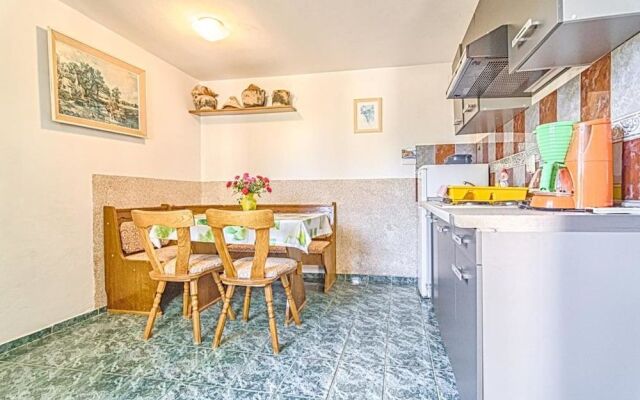 Comfort Pool Apartments