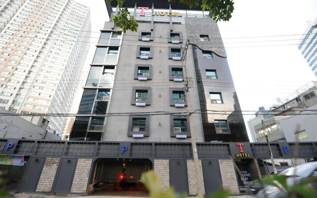 T Hotel