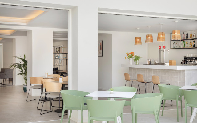 Aparthotel Marina Drach
