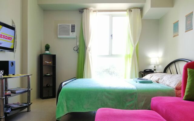 Cozy Condo Studio Near Airport with Wifi