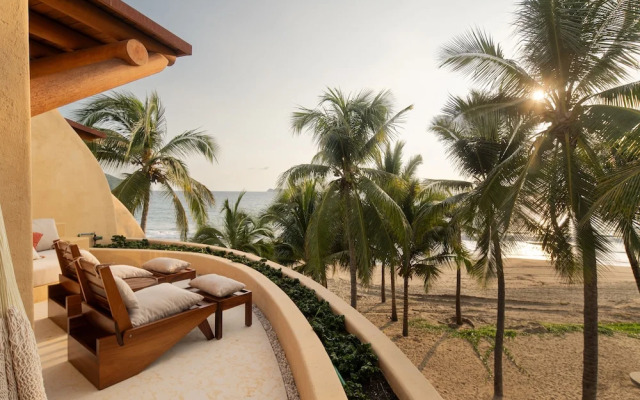 Mar de Coco Beach Front Villas