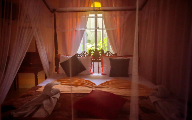 Frangipani Motel