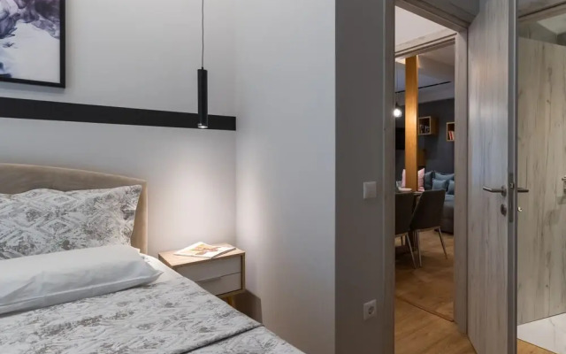 101m² Renovated Apartment in Koukaki