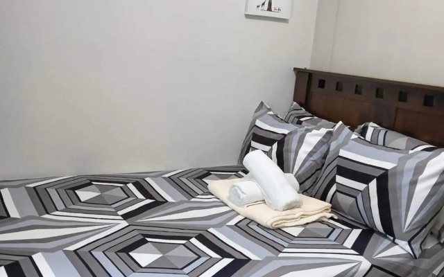 Staycation Sea Residences MOA Jermel