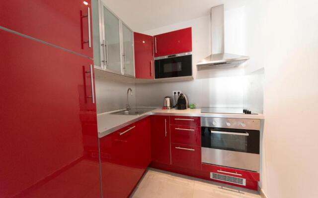 T3 Appartement HYPERCENTRE PROCHE COMMERCE- PARKING - 2 Chambres Wifi Gratuit