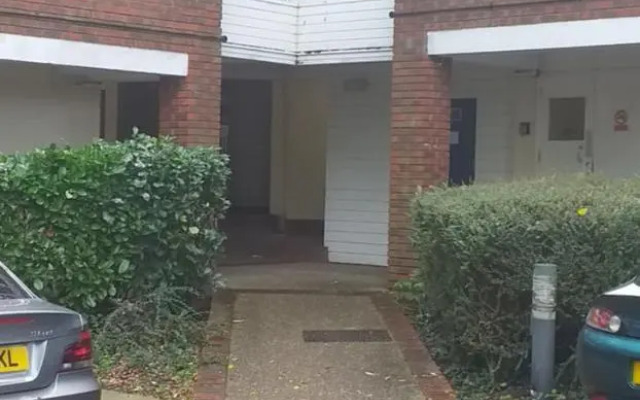 Studio flat in central Bracknell