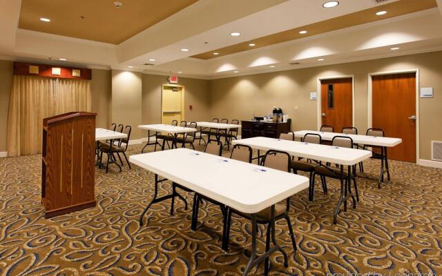 Holiday Inn Express Andalusia by IHG