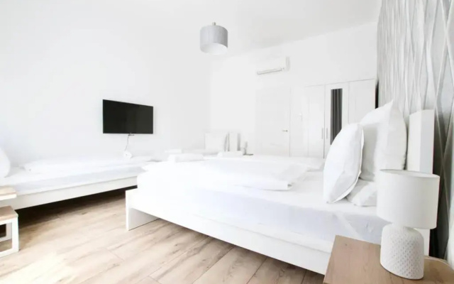 Premium Apartment by Hi5-Vaci str. 3 bedroom (220)
