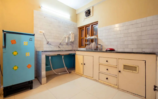 Oyo 13894 Home Skyline Homestay Near Picture Palace