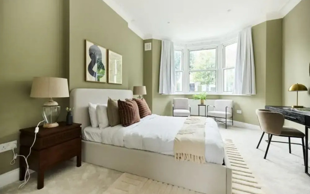 The Brondesbury Park - Sparkling 3bdr Flat With Garden