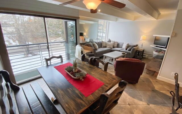 #202 Vail International