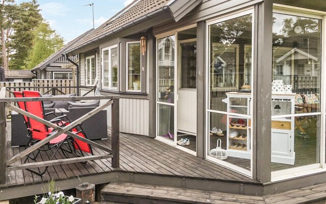 Amazing Home in Åhus With Wifi and 2 Bedrooms