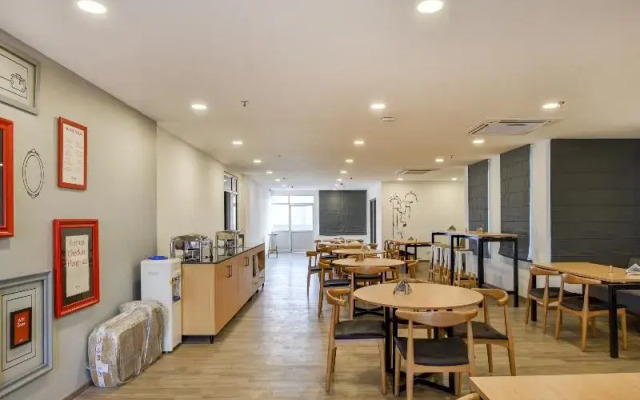 Oyo 385 Townhouse Navya International Ramamurthy N