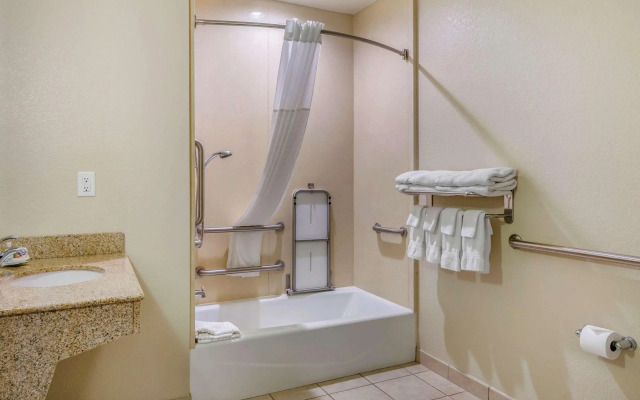 Comfort Suites Helena Airport