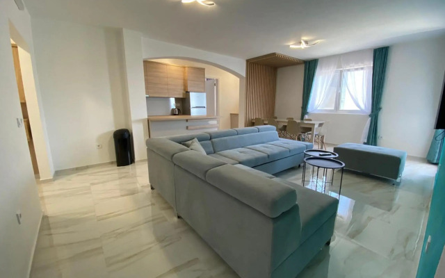 B&T Apartments