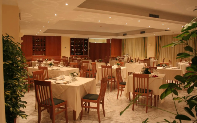 Albergo Ristorante CITTA' DEI PAPI