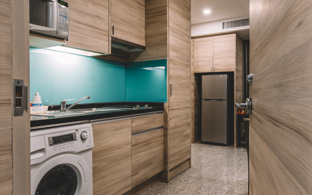 Adelphi Suites Bangkok