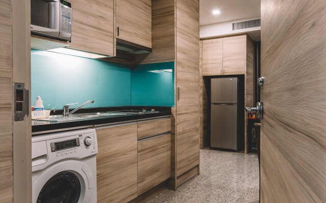 Adelphi Suites Bangkok