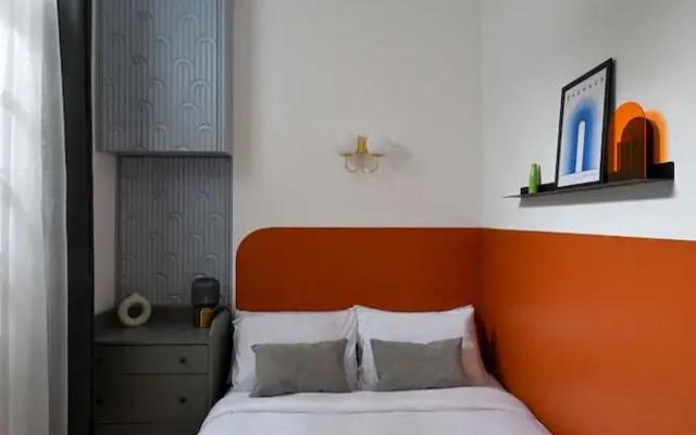 Designed Ensuite Bedroom Unit Close to Angel Stn