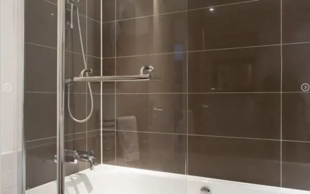 Oxford Street Apartment
