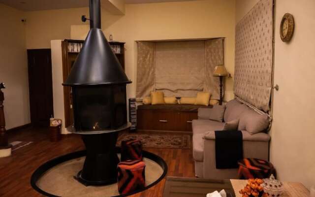 Sarah's Lodge
