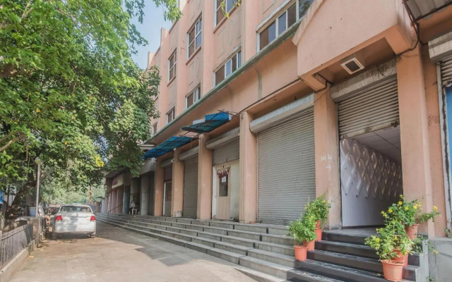 OYO 599 Divine Residency